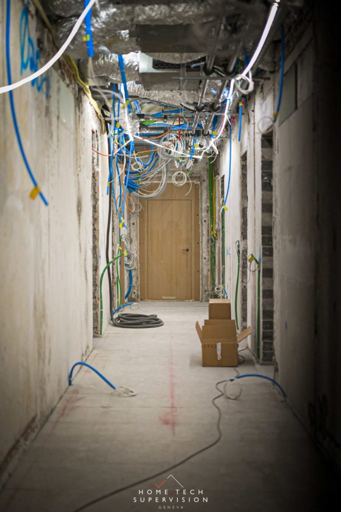 Couloir en rénovation – précâblage domotique et audiovisuel