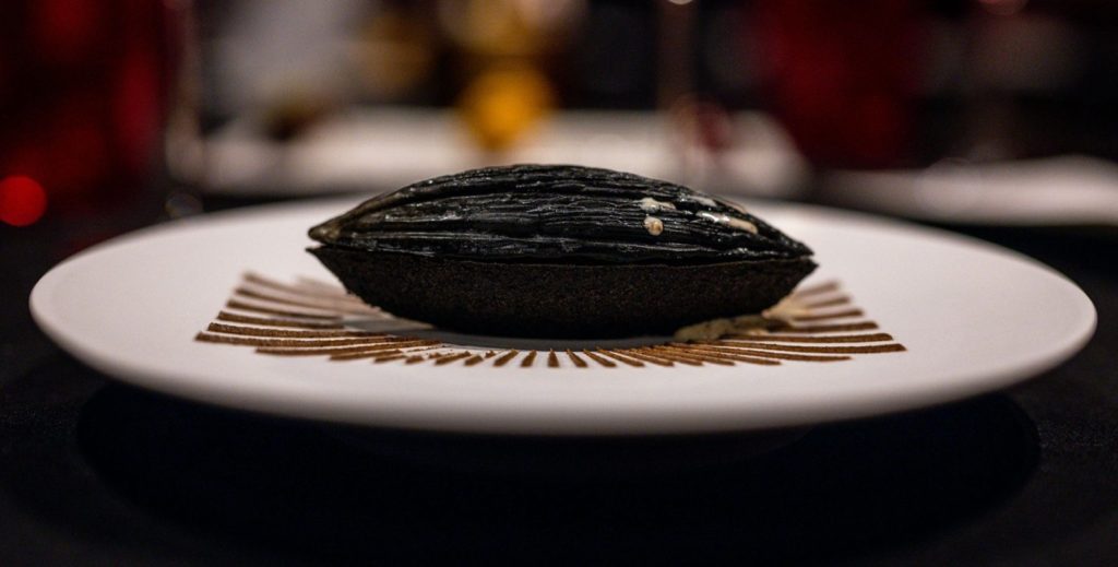 Dessert en forme de cabosse